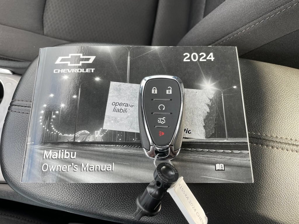 Used 2024 Chevrolet Malibu LT FWD image 34