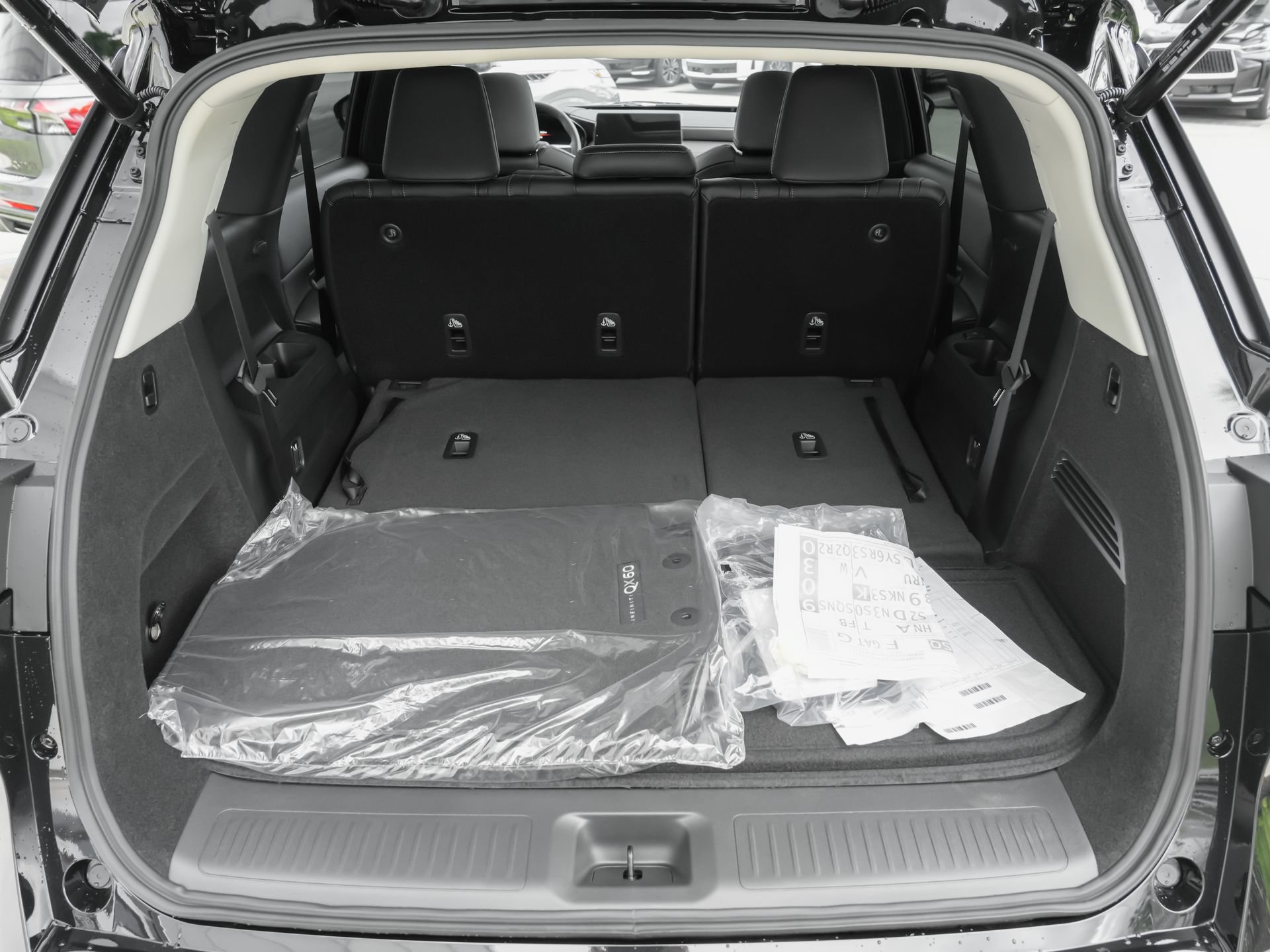 New 2027 INFINITI QX60 Luxe w/ Cargo Package FWD image 32