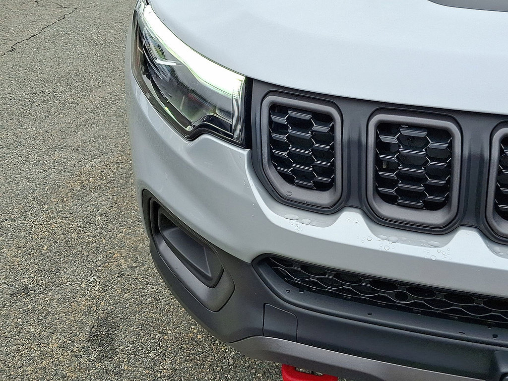 Certified 2024 Jeep Compass Trailhawk w/ Trailhawk Elite Group AWD/4WD image 28