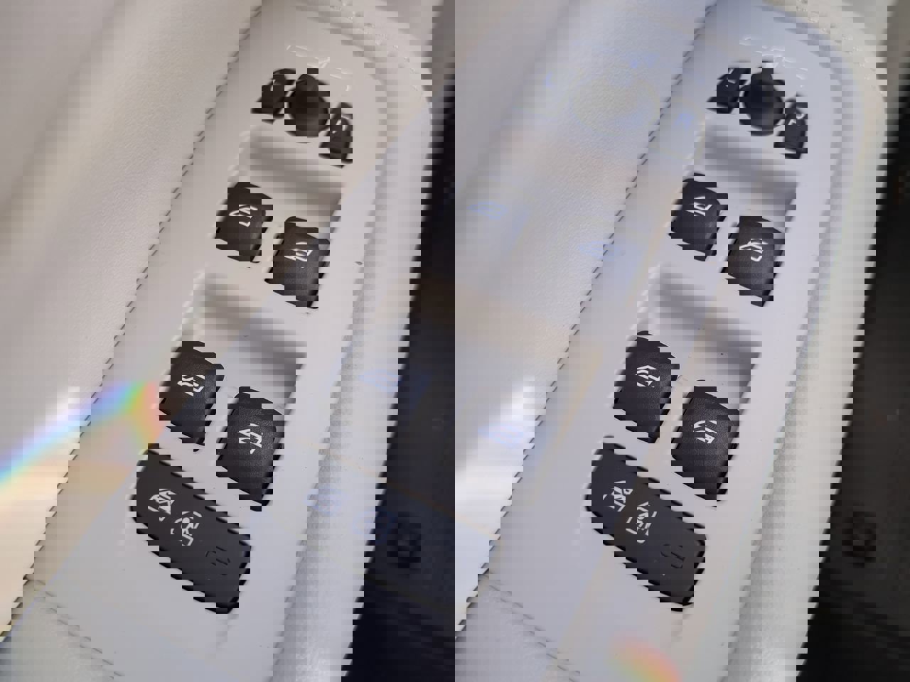 New 2026 Volvo XC60 T8 Ultra w/ Protection Package Premier image 23