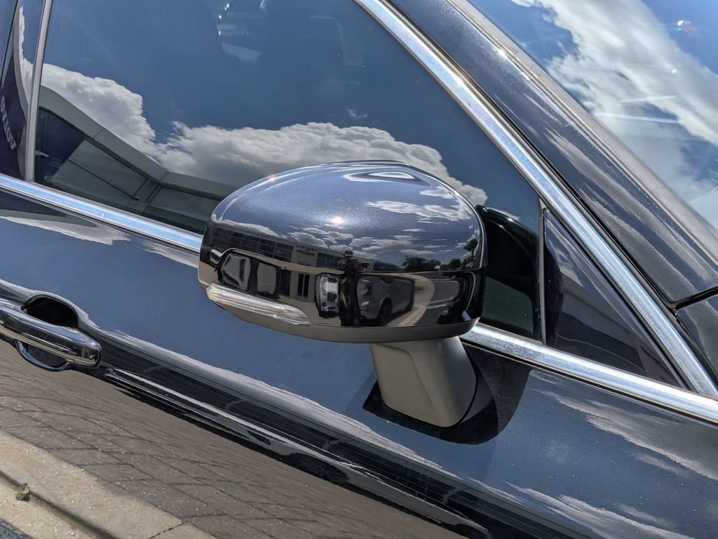Used 2019 Volvo XC60 T5 Momentum FWD image 12