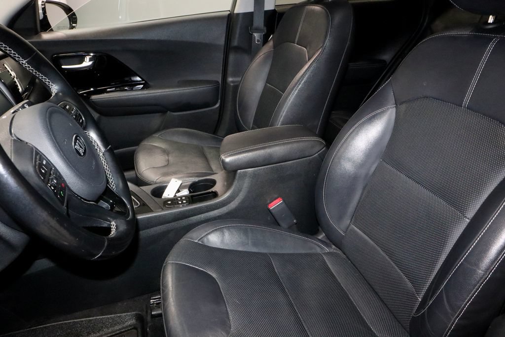 Used 2018 Kia Niro Touring FWD image 24