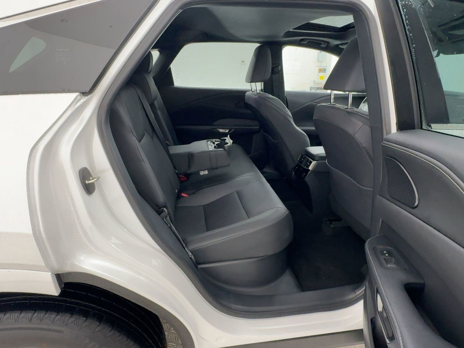 Certified 2025 Lexus RX 350 Premium w/ Accessory Package (Z1) image 27