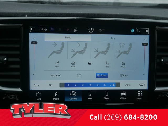 New 2026 Chrysler Pacifica Pinnacle w/ Trailer Tow Group AWD/4WD image 49