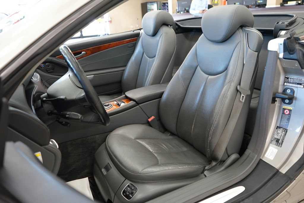 Used 2005 Mercedes-Benz SL 500 image 3