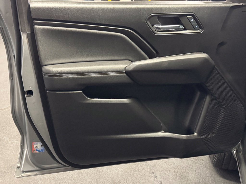 Used 2024 Chevrolet Colorado LT w/ LT Convenience Package AWD/4WD image 19