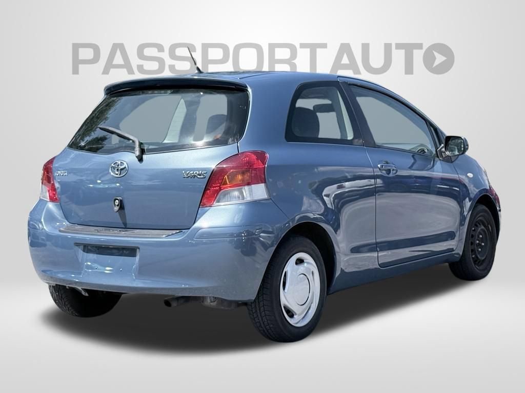 Used 2009 Toyota Yaris 2-Door Hatchback FWD image 7