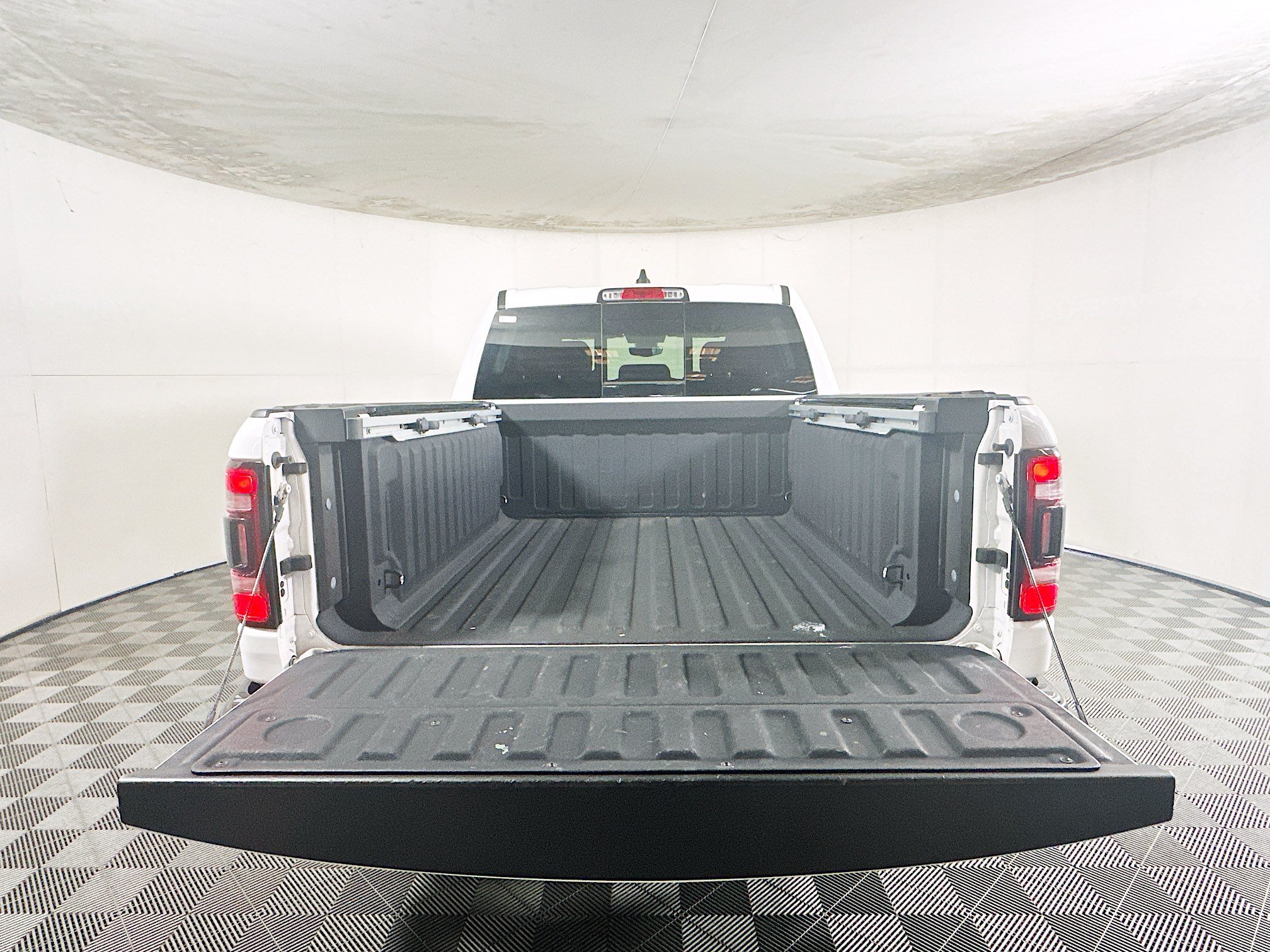 Used 2020 RAM 1500 Rebel w/ Rebel Level 2 Equipment Group AWD/4WD image 31