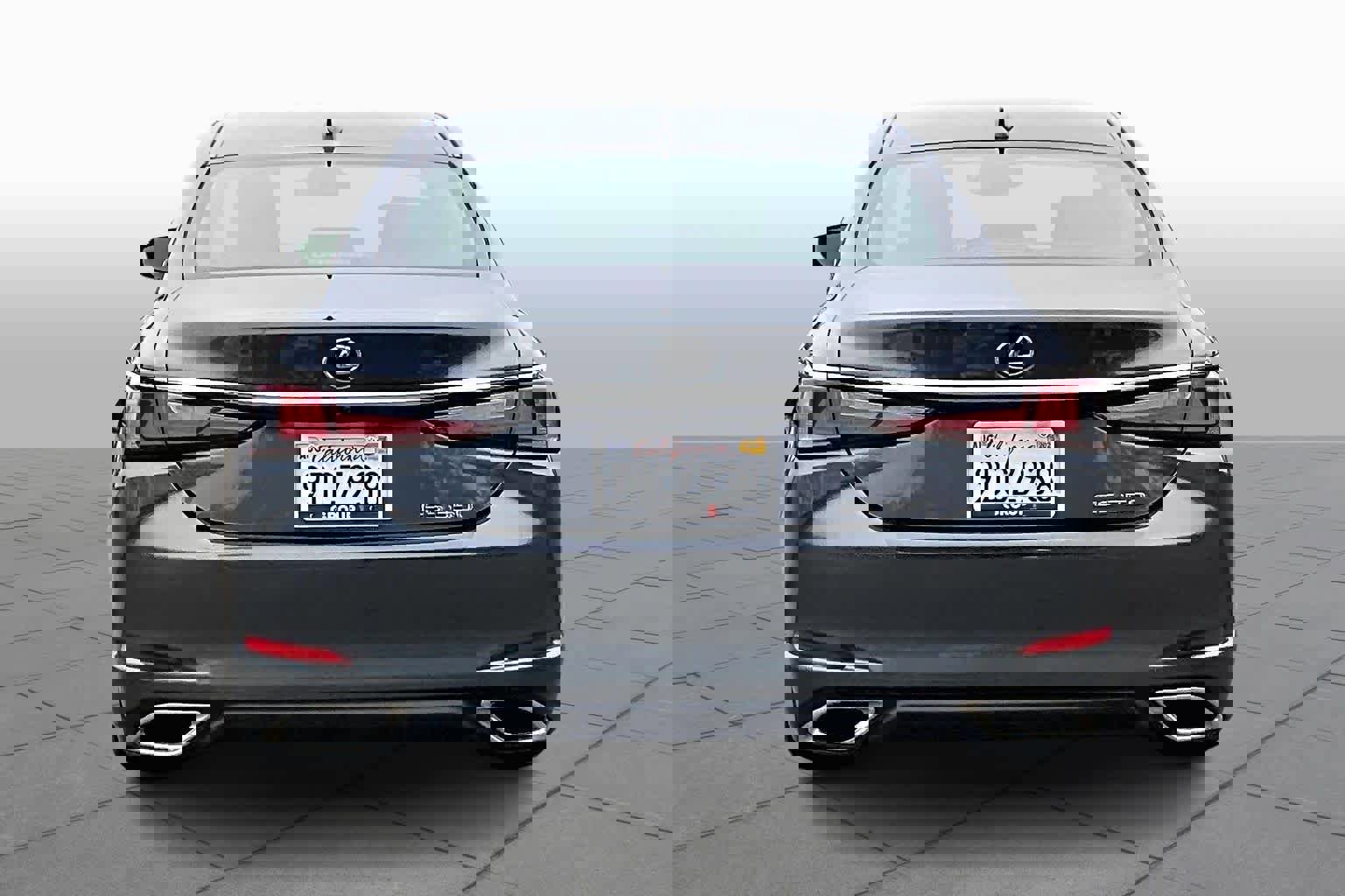 Used 2022 Lexus ES 350 image 4