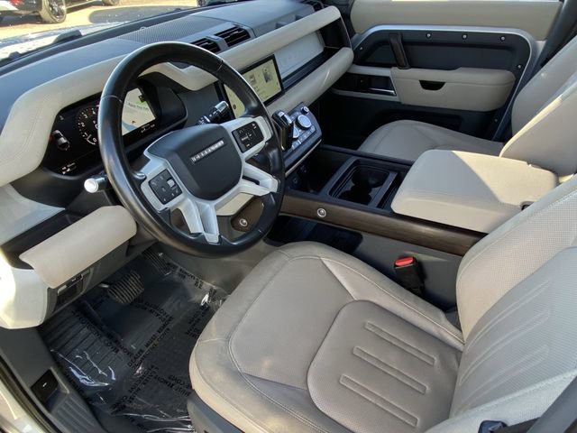 Used 2020 Land Rover Defender 110 SE image 5