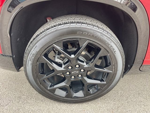 Certified 2025 Chevrolet Traverse RS w/ LPO, Floor Liner Package AWD/4WD image 32