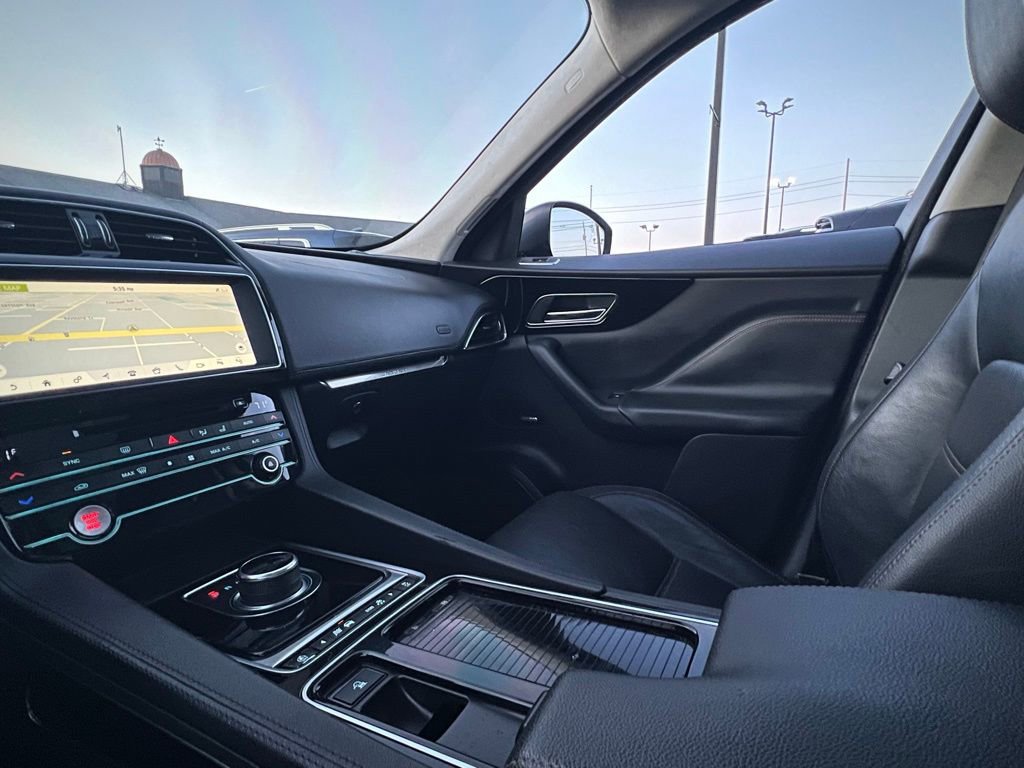 Used 2020 Jaguar F-PACE Prestige image 50
