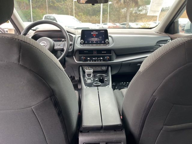 Used 2023 Nissan Rogue SV image 16