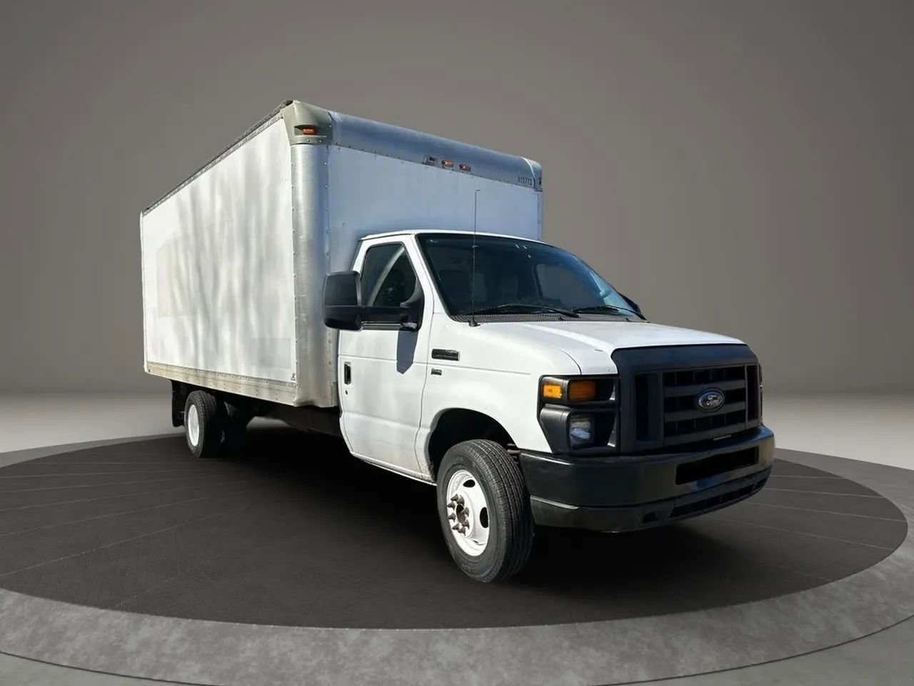 Used 2016 Ford E-350 and Econoline 350 Super Duty image 8