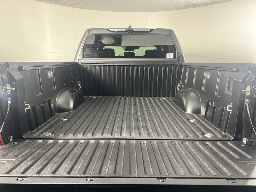 Used 2024 Toyota Tundra Platinum RWD image 33