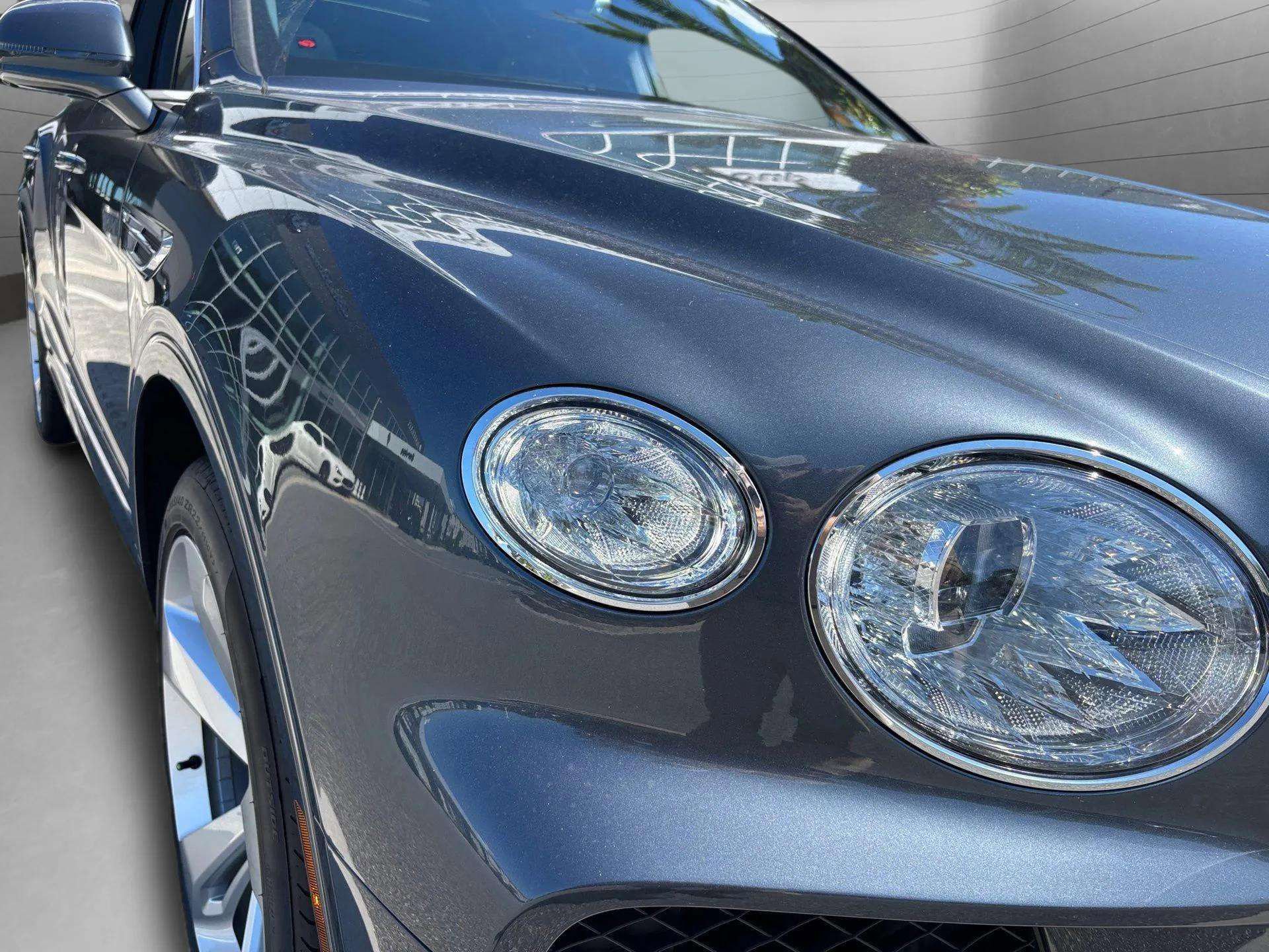 New 2025 Bentley Bentayga Extended Wheelbase image 59