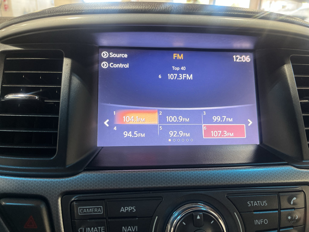Used 2019 Nissan Pathfinder SL FWD image 35