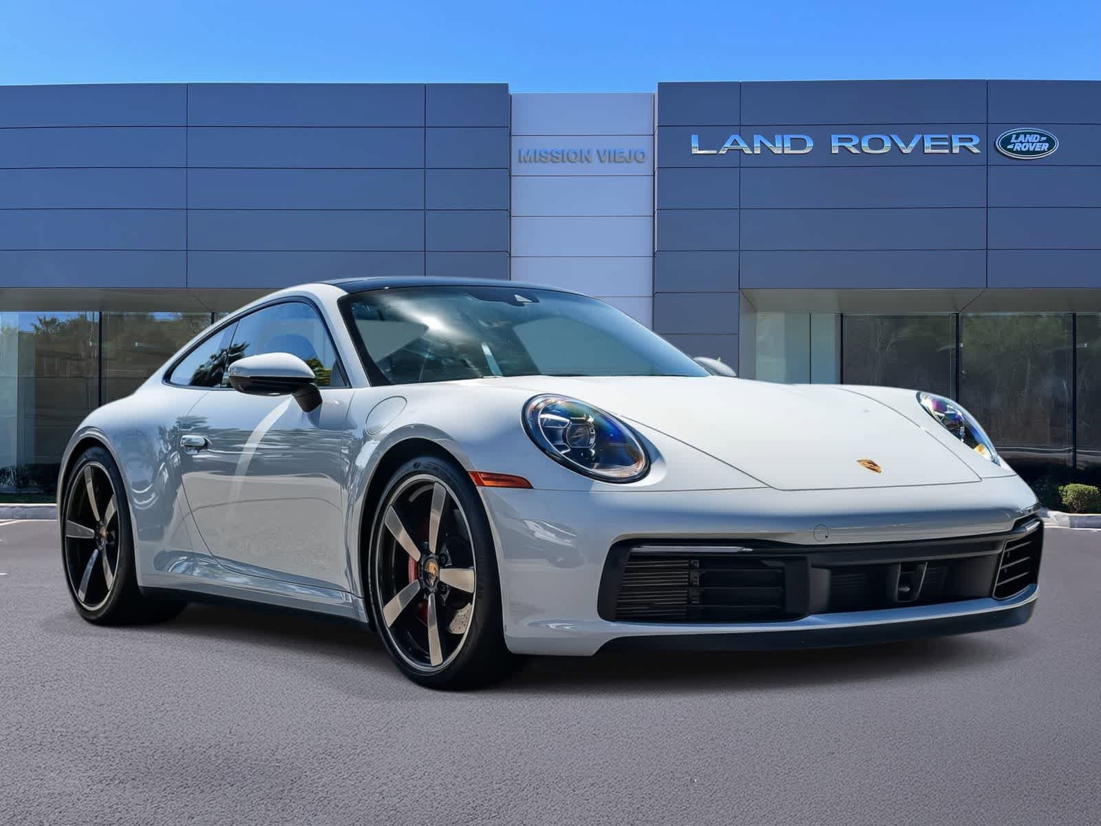 Used 2024 Porsche 911 Carrera S RWD image 3