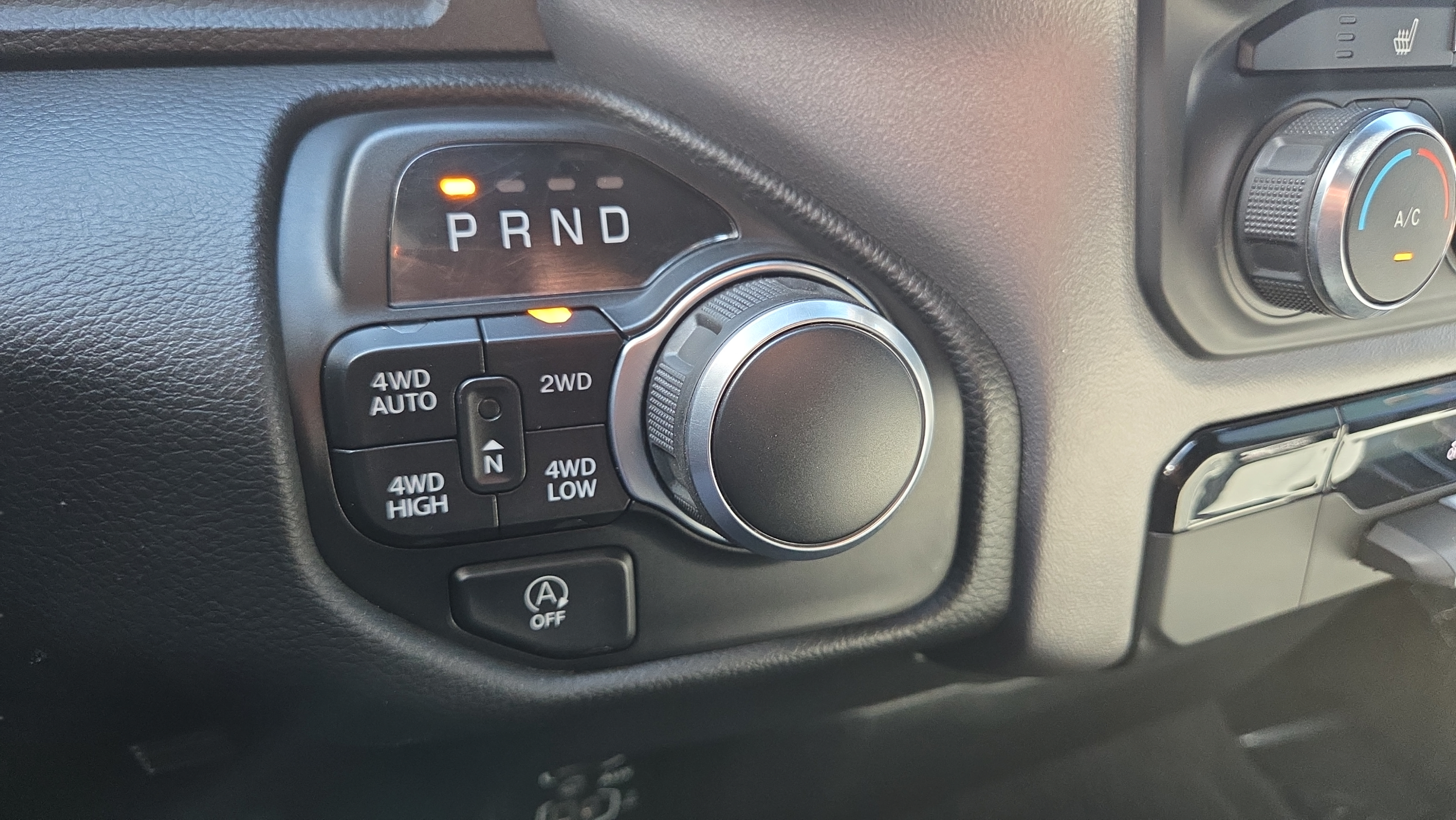 Used 2023 RAM 1500 Big Horn AWD/4WD image 36