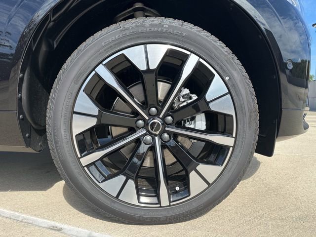 New 2026 Volvo XC60 B5 Plus w/ Protection Package Premier image 9