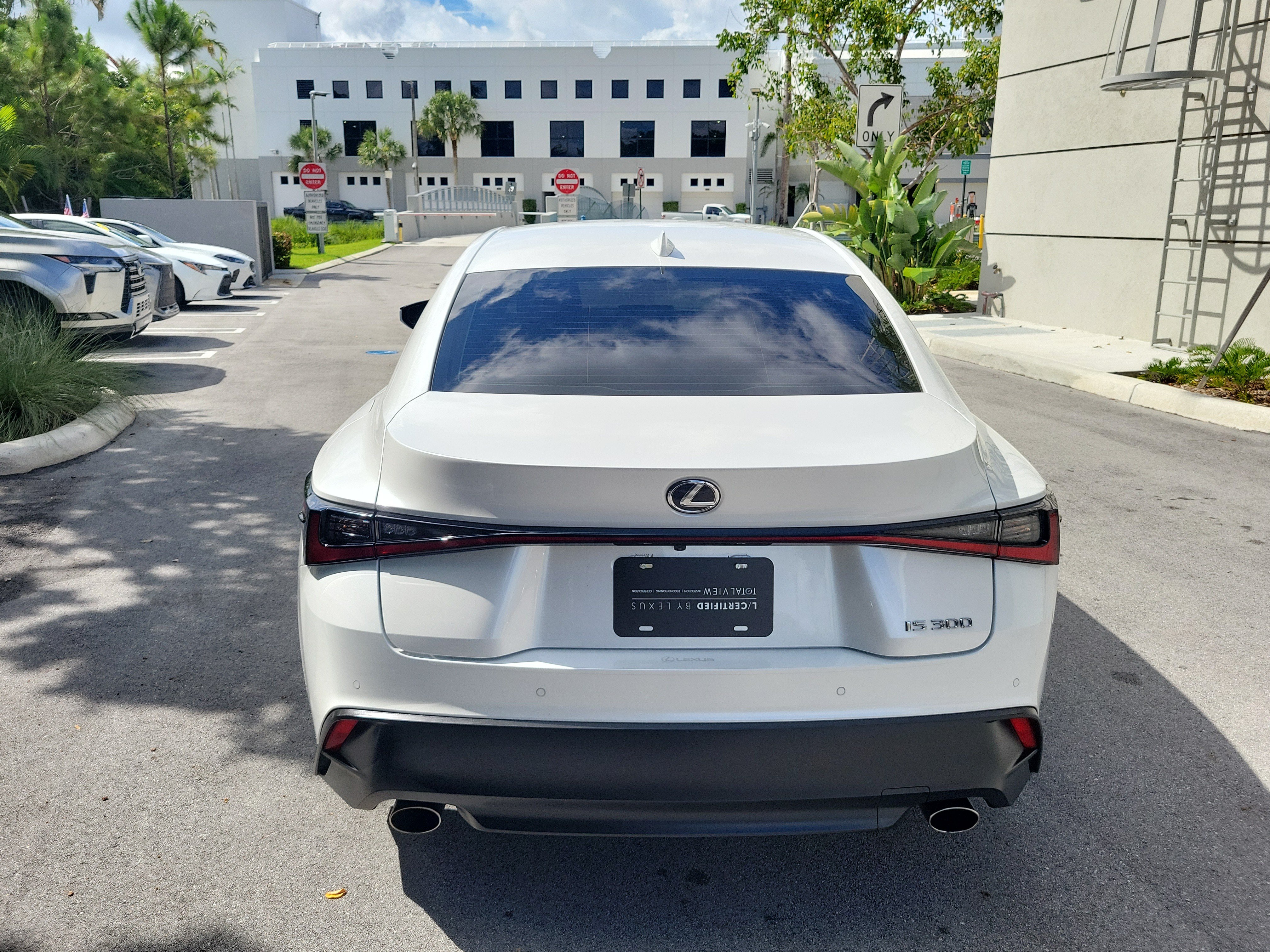 Used 2025 Lexus IS 300 w/ Premium Package RWD image 5