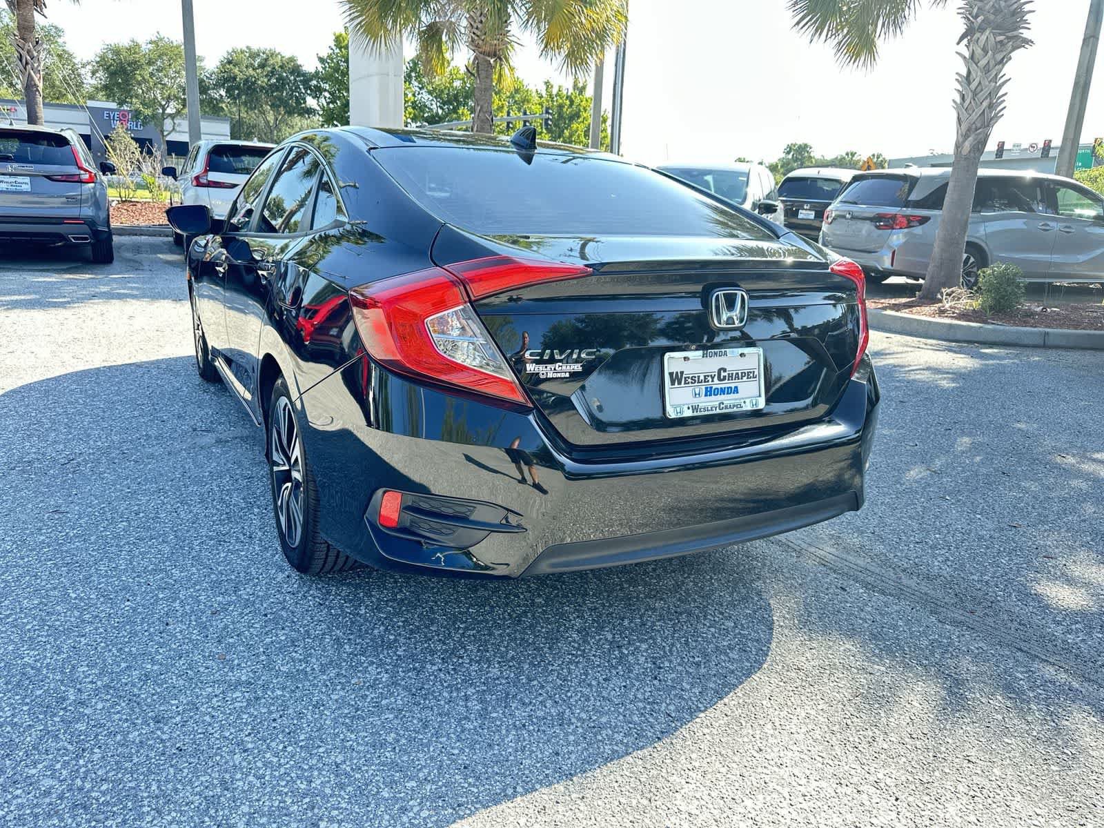 Used 2017 Honda Civic EX-T image 4