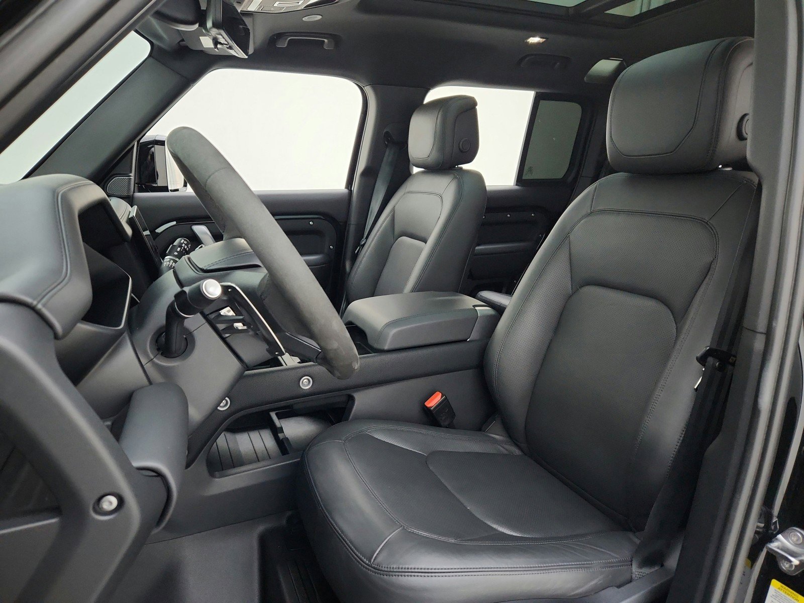 Used 2024 Land Rover Defender 110 V8 image 14