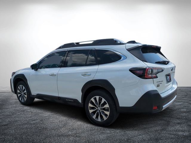Used 2025 Subaru Outback Touring AWD/4WD image 6