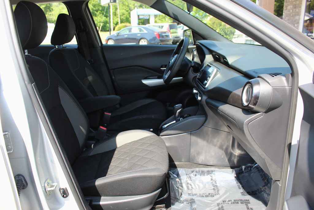 Used 2020 Nissan Kicks SV FWD image 26