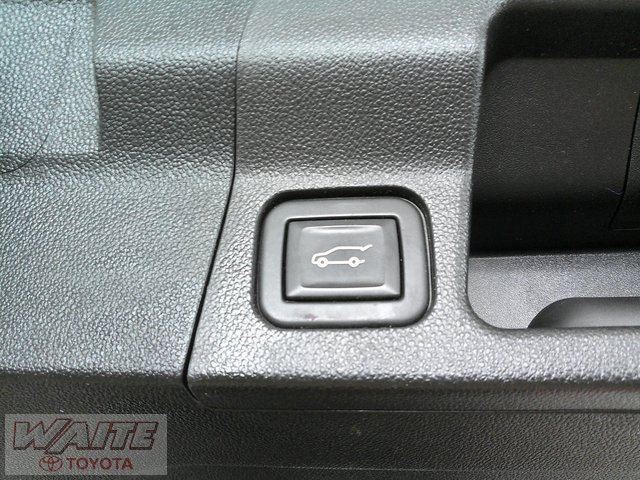 Used 2023 GMC Acadia Denali w/ Denali Ultimate Package image 24