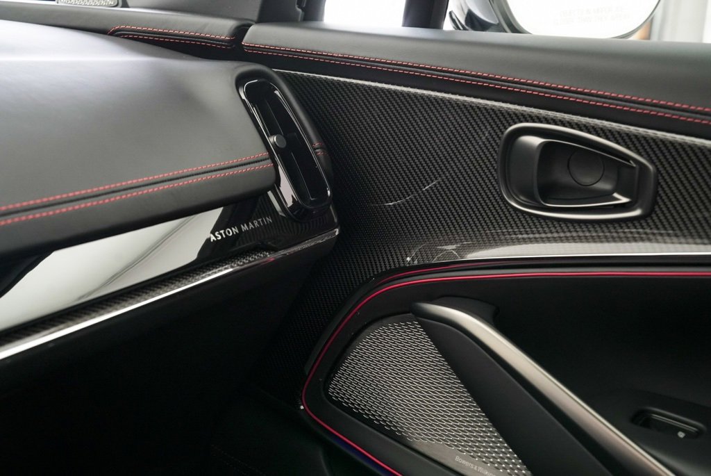 New 2026 Aston Martin DBX S image 43