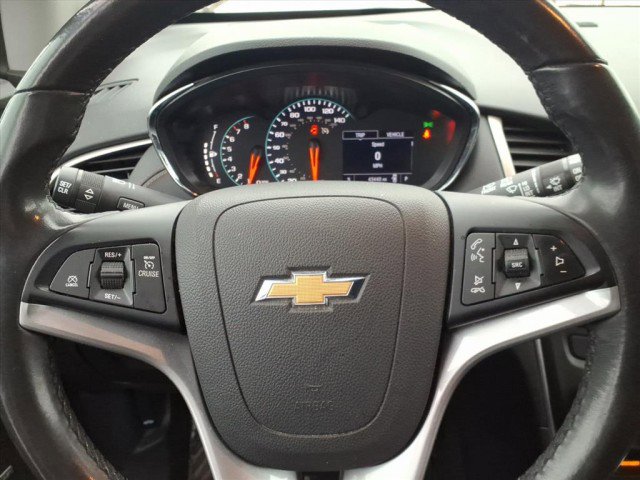 Used 2019 Chevrolet Trax LT w/ Sun & Sound Package image 14