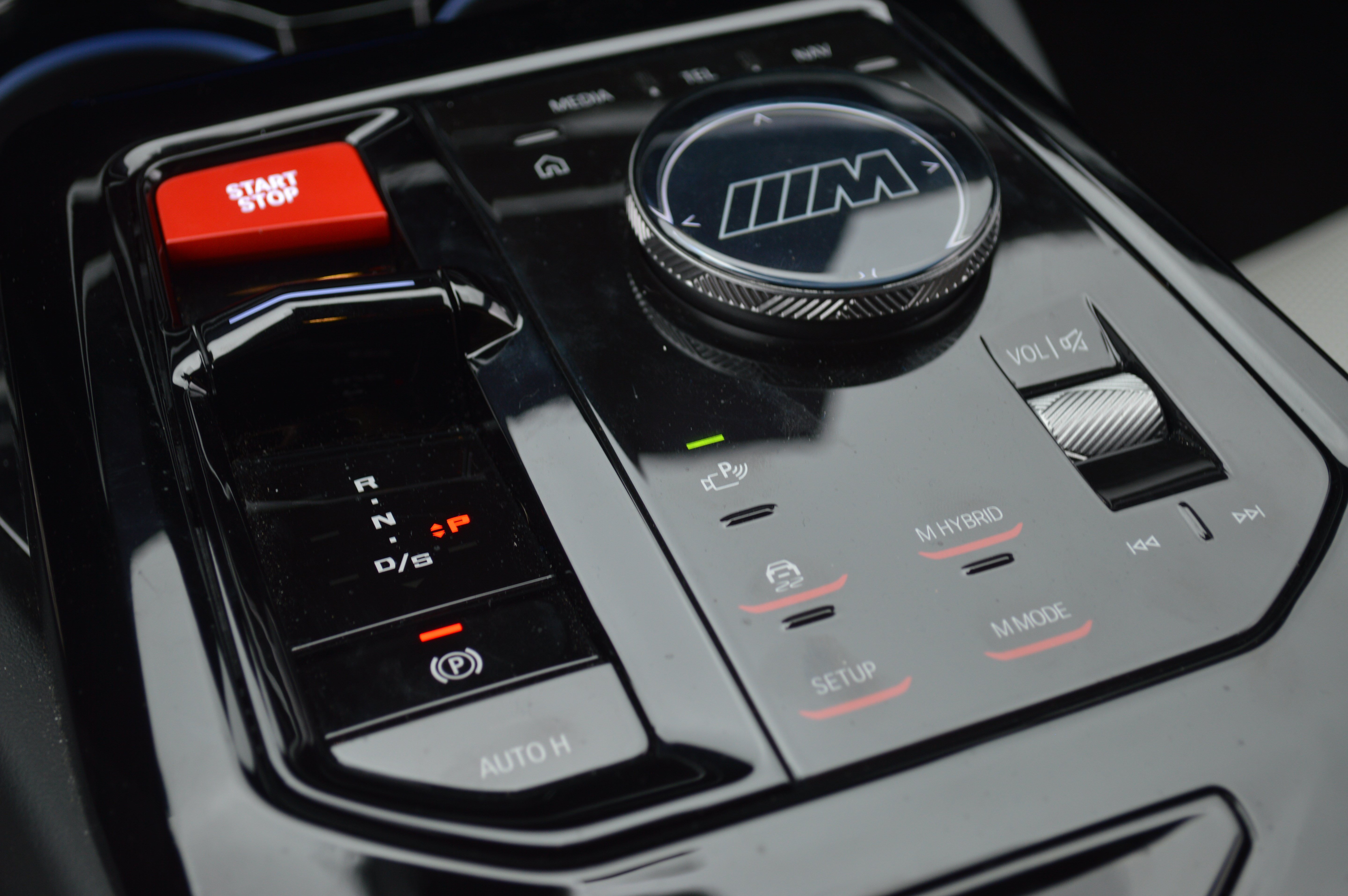 Used 2025 BMW M5 AWD/4WD image 30