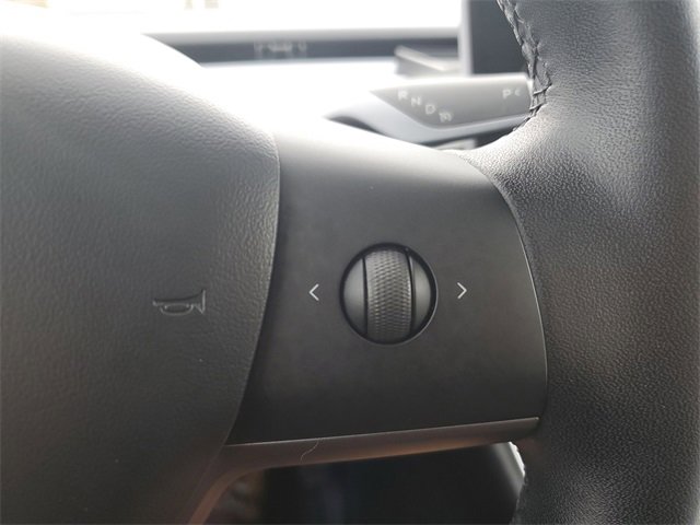 Used 2021 Tesla Model Y Long Range image 22