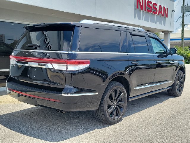 Used 2024 Lincoln Navigator L Reserve AWD/4WD image 8