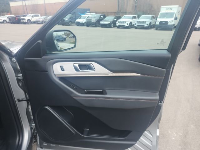 Used 2025 Ford Explorer Active image 10