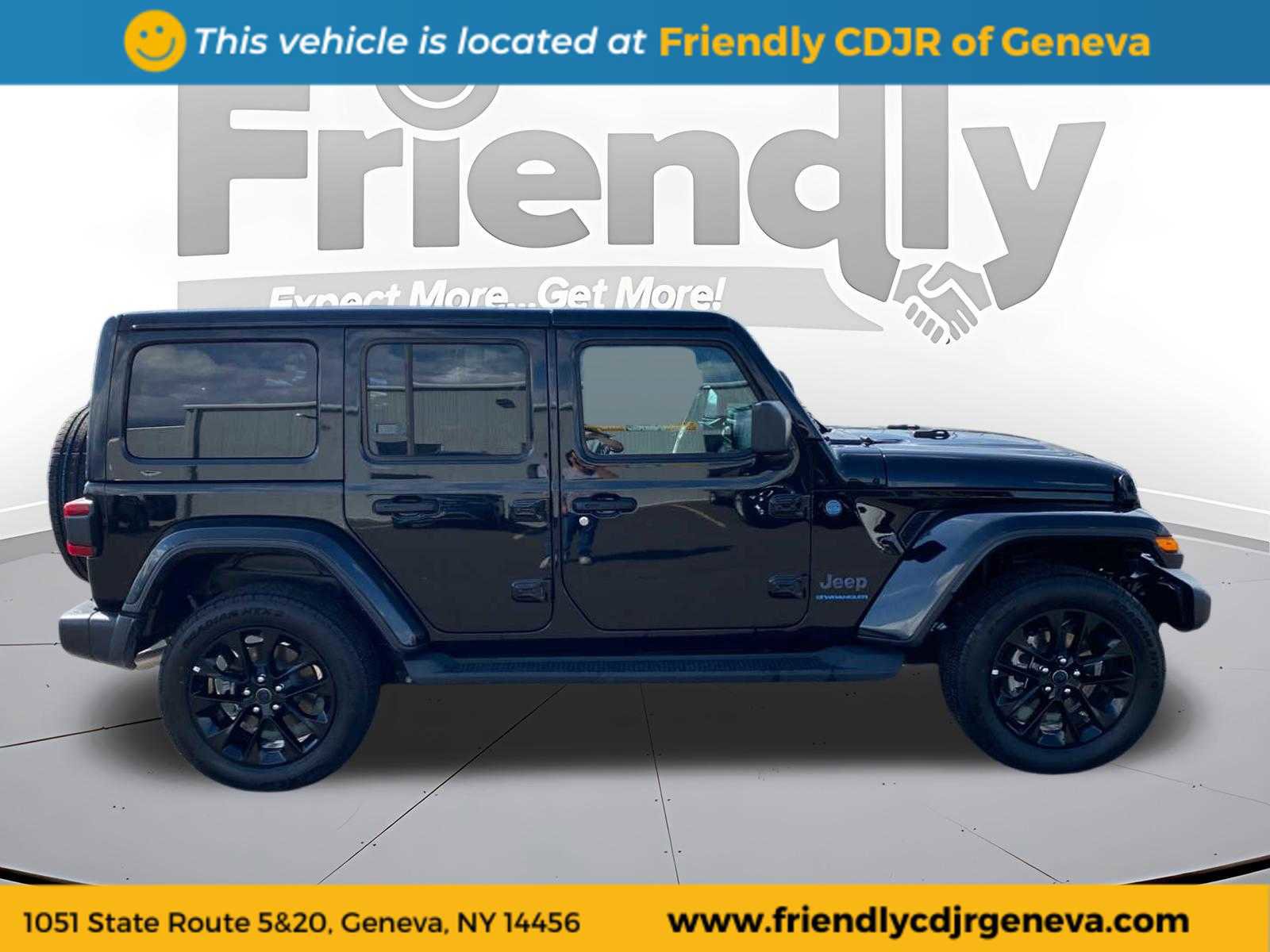 Used 2025 Jeep Wrangler Sahara image 4