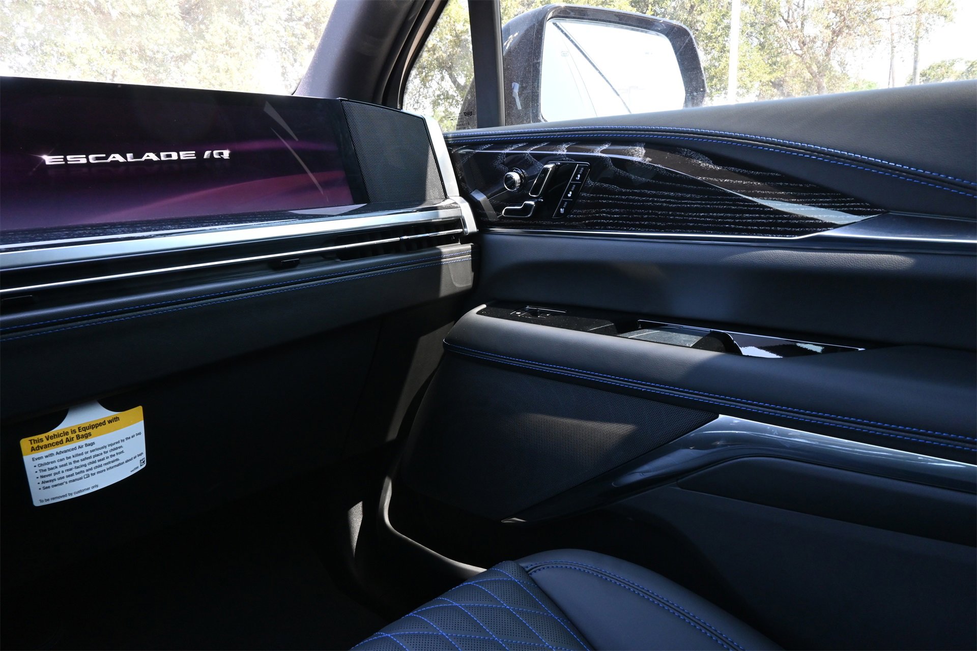 New 2026 Cadillac Escalade IQ Sport 1 w/ LPO, ONYX Package image 8