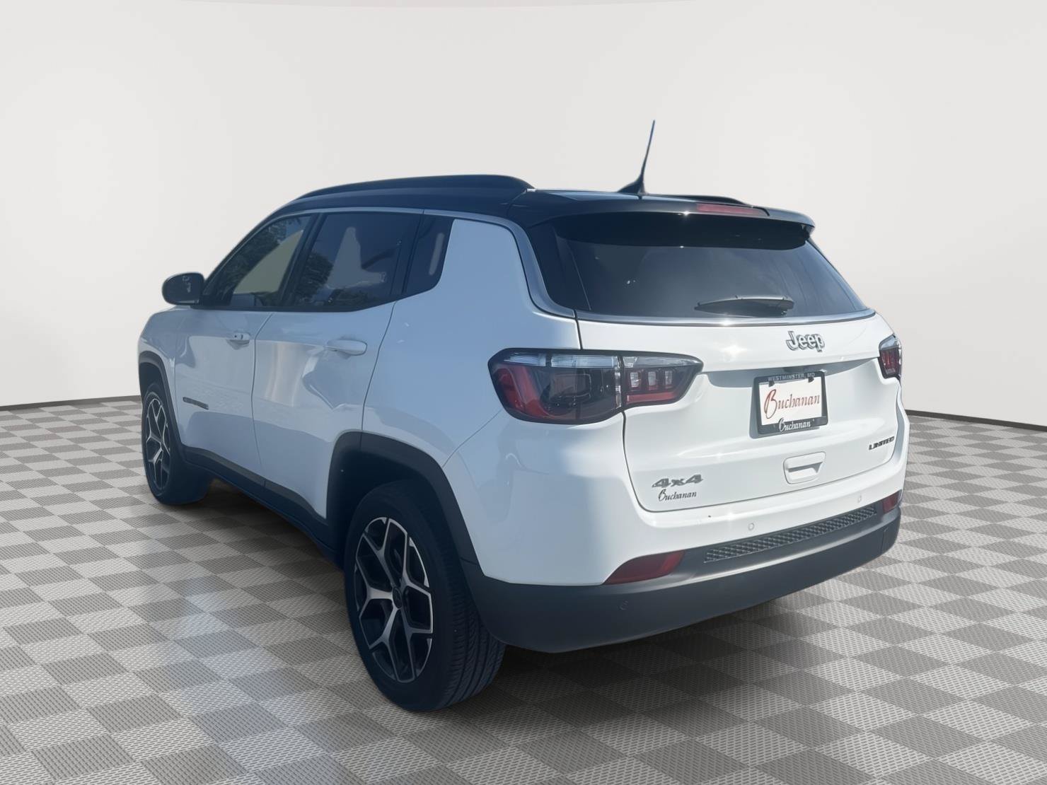Used 2025 Jeep Compass Limited AWD/4WD image 5