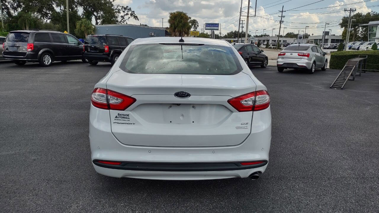 Used 2016 Ford Fusion SE w/ Equipment Group 202A image 5