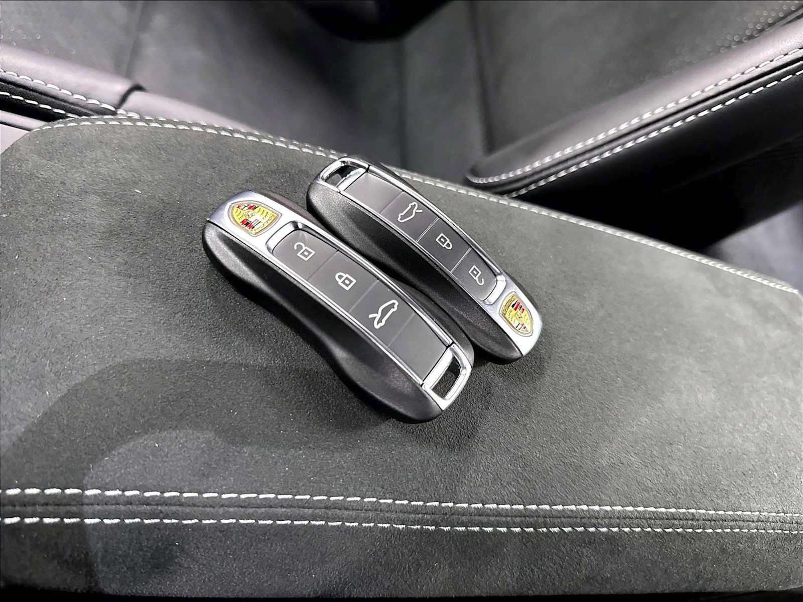 Used 2026 Porsche 911 GT3 RWD image 37