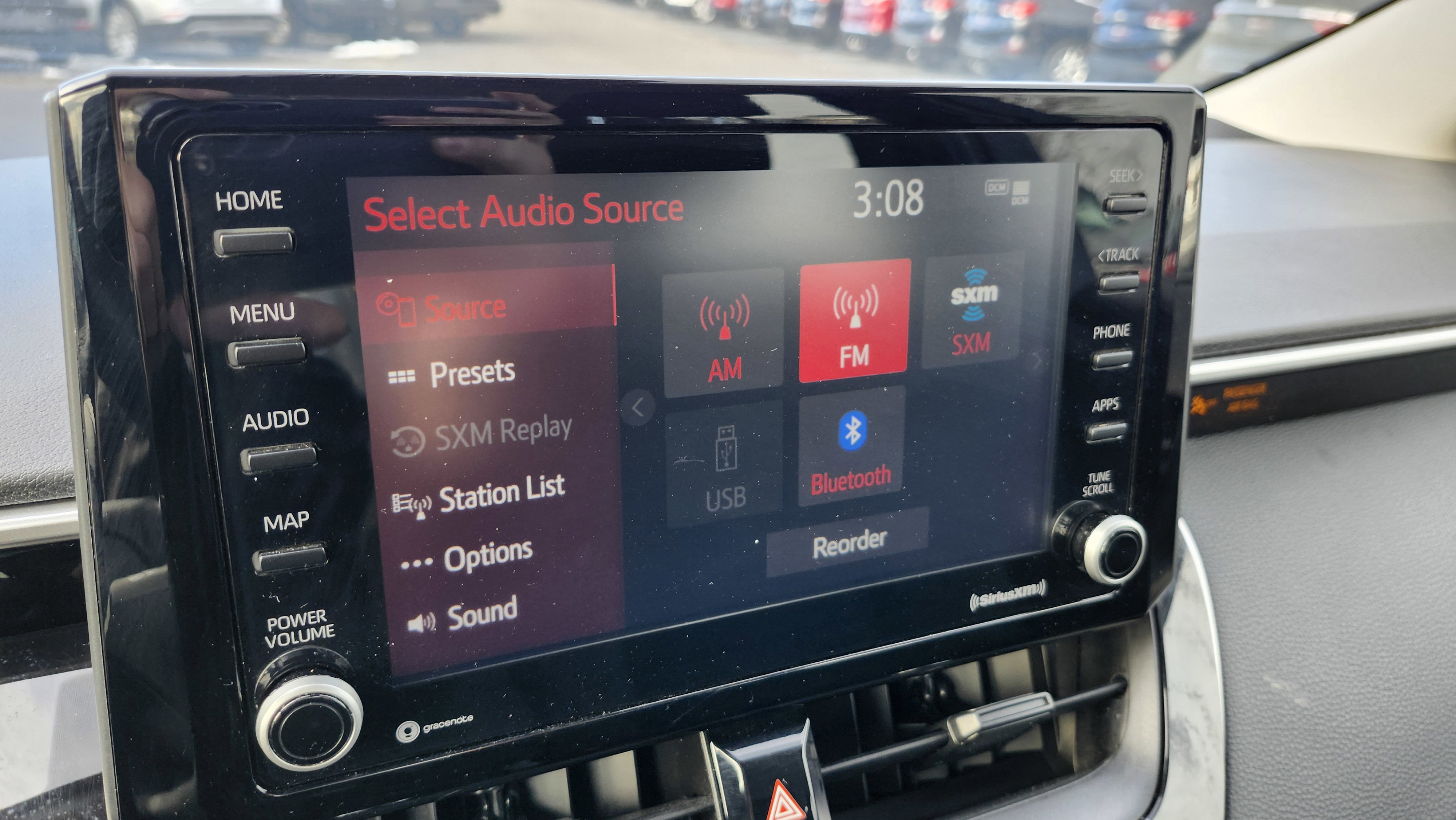 Used 2022 Toyota Corolla LE image 4