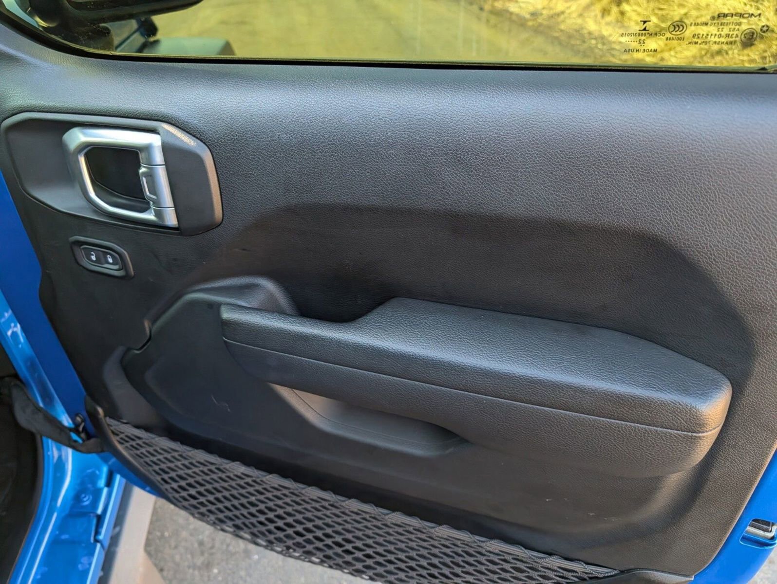 Used 2023 Jeep Wrangler Sport S image 28