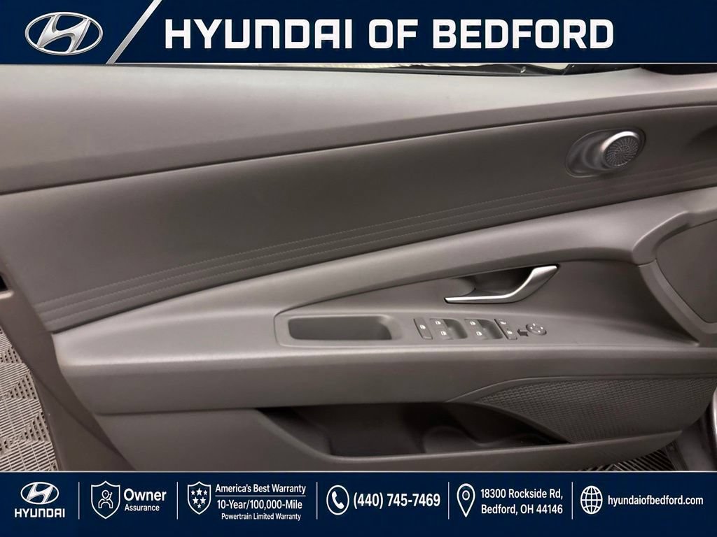 Used 2023 Hyundai Elantra SEL w/ Cargo Package FWD image 13