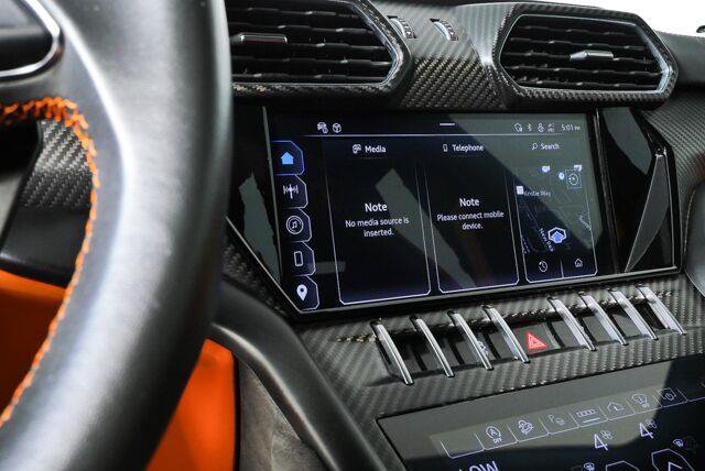 Used 2024 Lamborghini Urus S AWD/4WD image 27