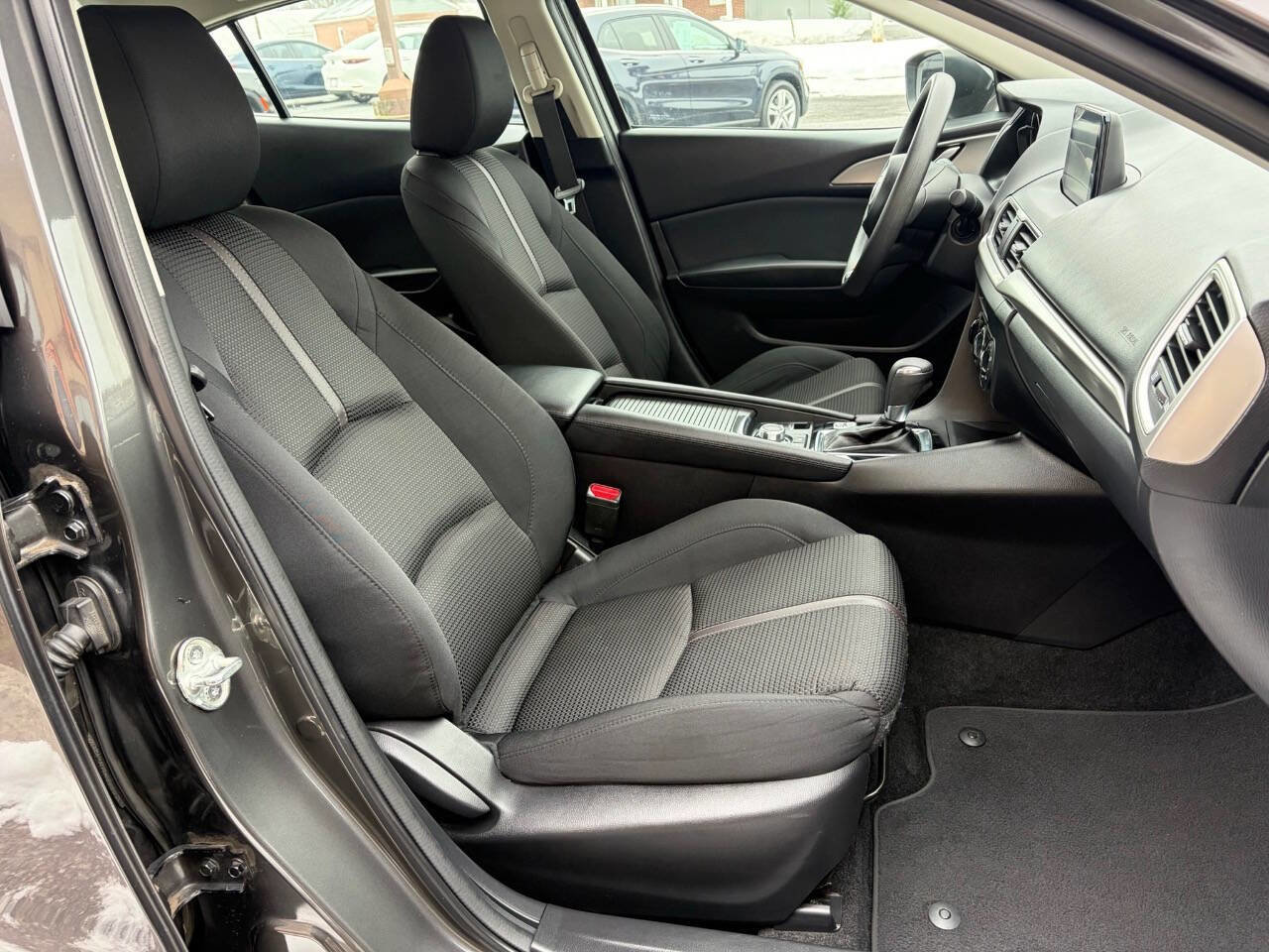 Used 2018 MAZDA MAZDA3 Sport w/ Preferred Equipment Package FWD image 10