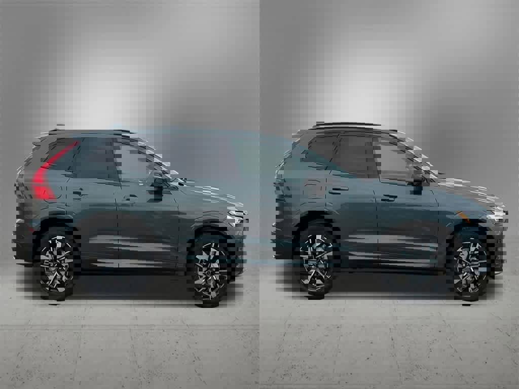 Certified 2026 Volvo XC60 B5 Plus w/ Protection Package Premier image 7