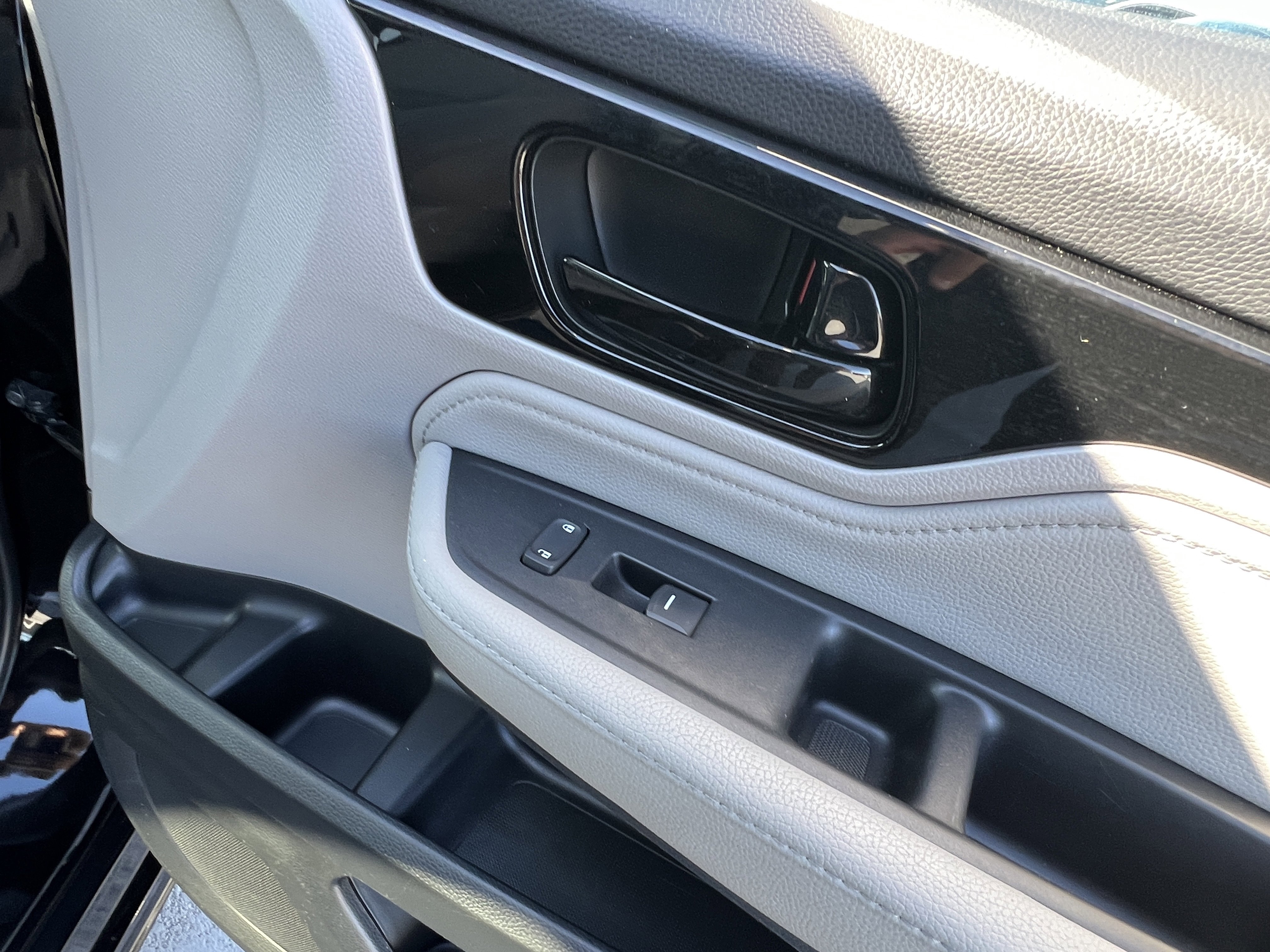 Used 2018 Honda Odyssey Elite image 19