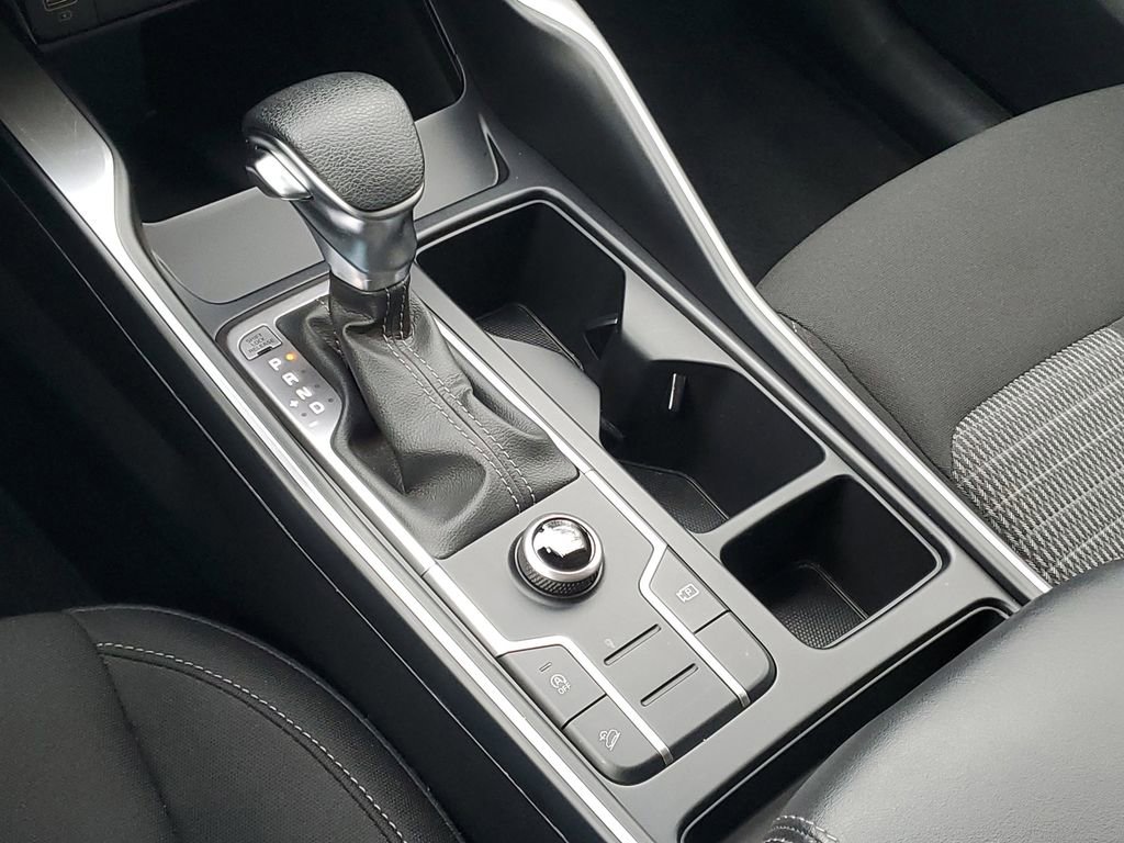 Used 2023 Kia Sorento LX image 21