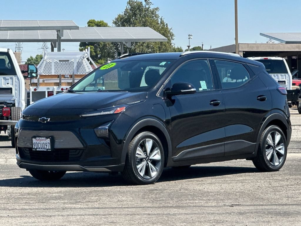 Used 2023 Chevrolet Bolt EUV LT w/ Convenience Package FWD image 7